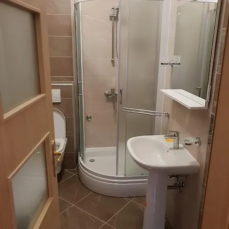 Nena Apartment Split